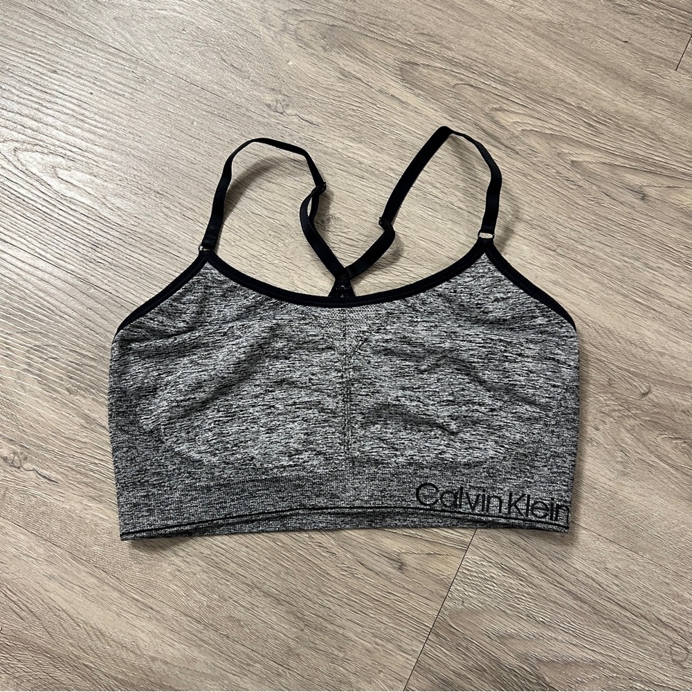 CALVIN KLEIN SPORTS BRA